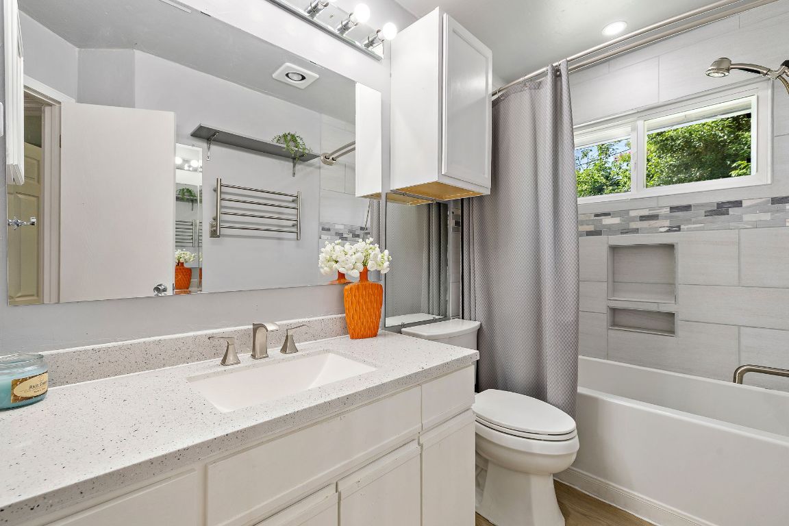 Bathroom, Interior, Recessed Lighting, Wood Texture Flooring