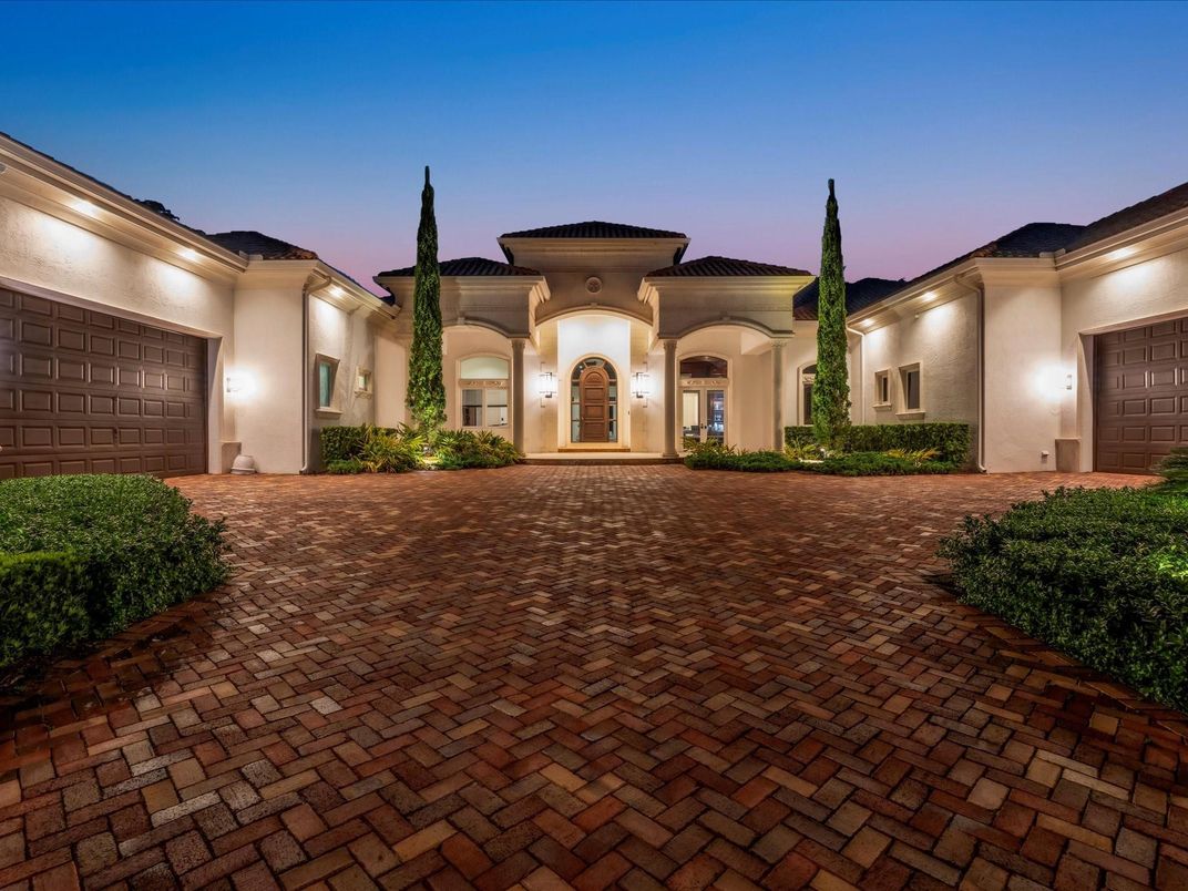 Attached, Exterior, Facade, Mediterranean