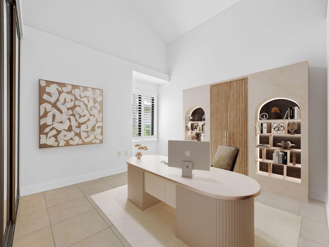 Home Office, Interior