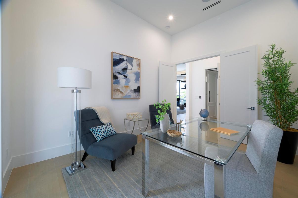 Dining room, Interior, Recessed Lighting