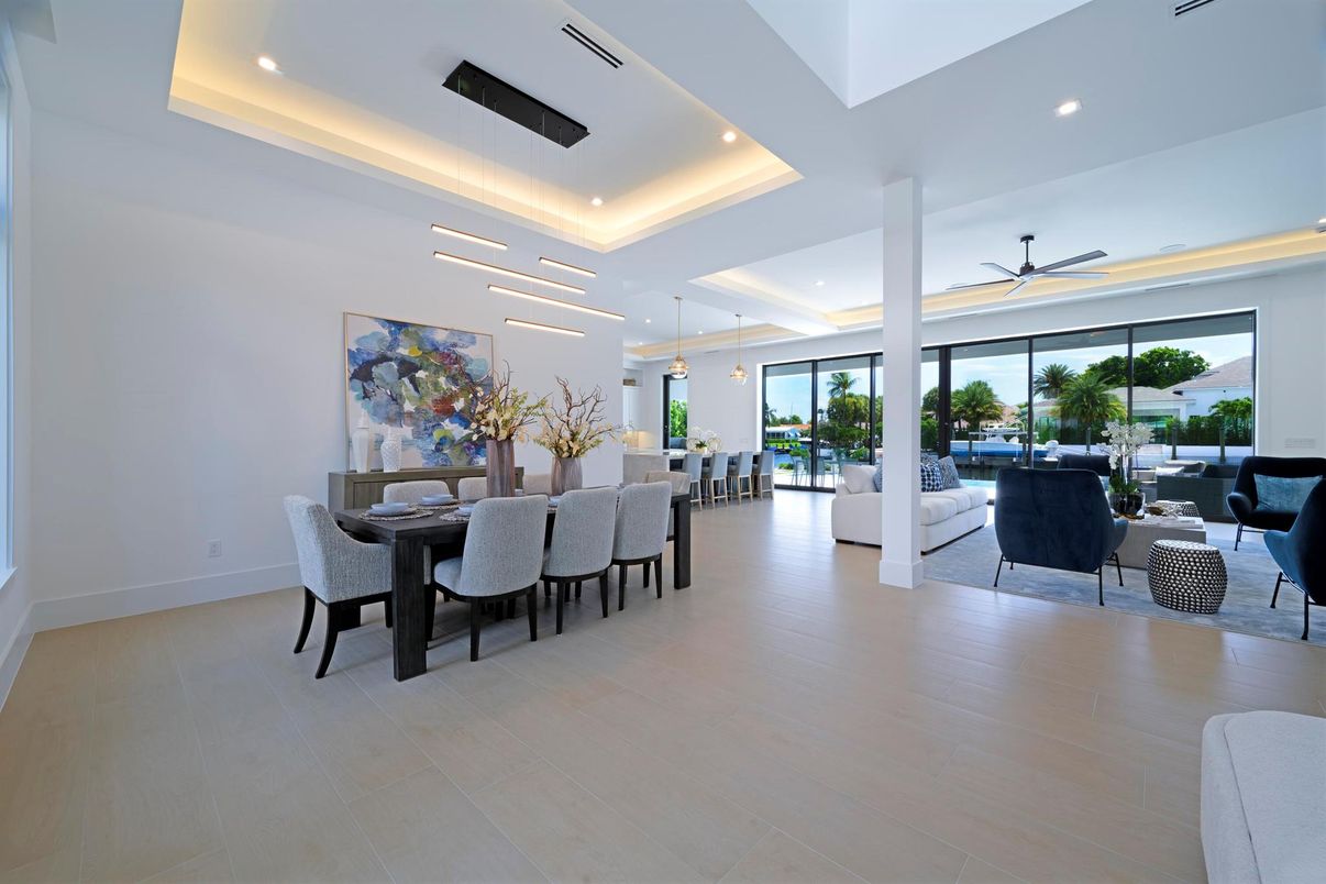 Dining room, Interior, Living room, Pendant Lights, Recessed Lighting, Wood Texture Flooring