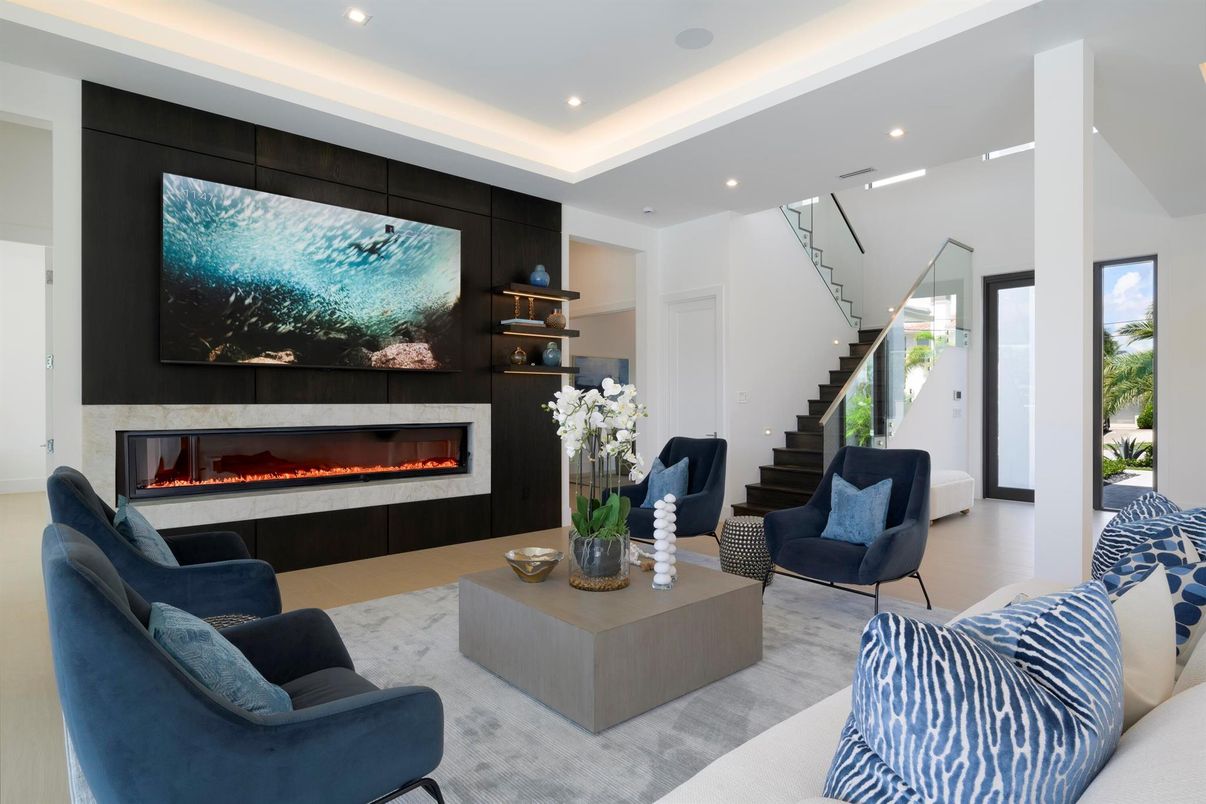 Fireplace, Interior, Living room, Recessed Lighting