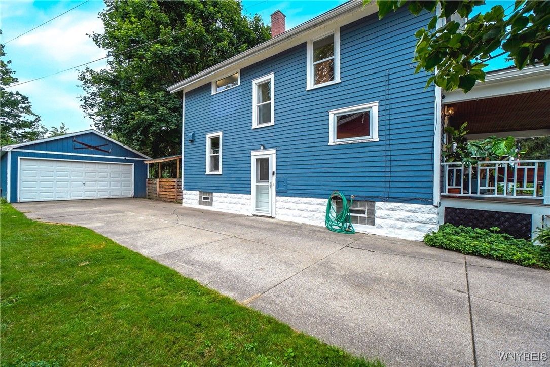 Backyard, Detached Garage, Exterior