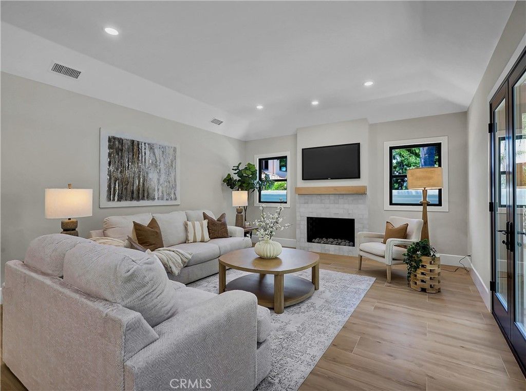 Fireplace, Interior, Living room, Recessed Lighting, Wood Texture Flooring