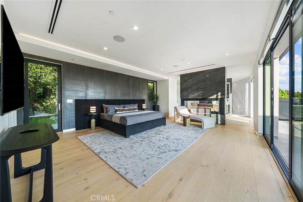 Bedroom, Fireplace, Interior, Recessed Lighting, Wood Texture Flooring