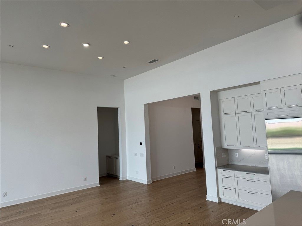 Empty room, Interior, Kitchen, Recessed Lighting, Wood Texture Flooring