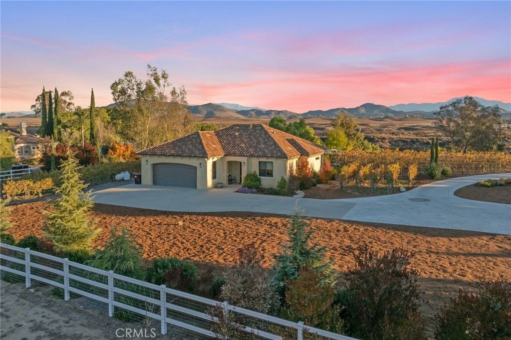 Backyard, Detached Garage, Exterior