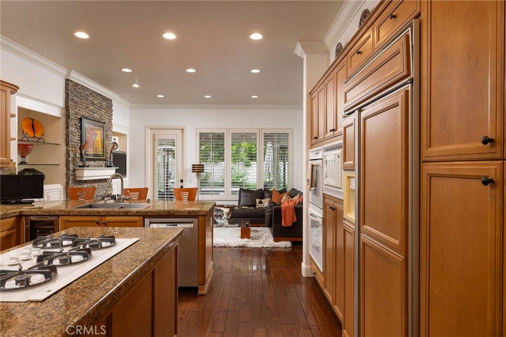 Interior, Kitchen, Living room, Recessed Lighting, Wood Texture Flooring