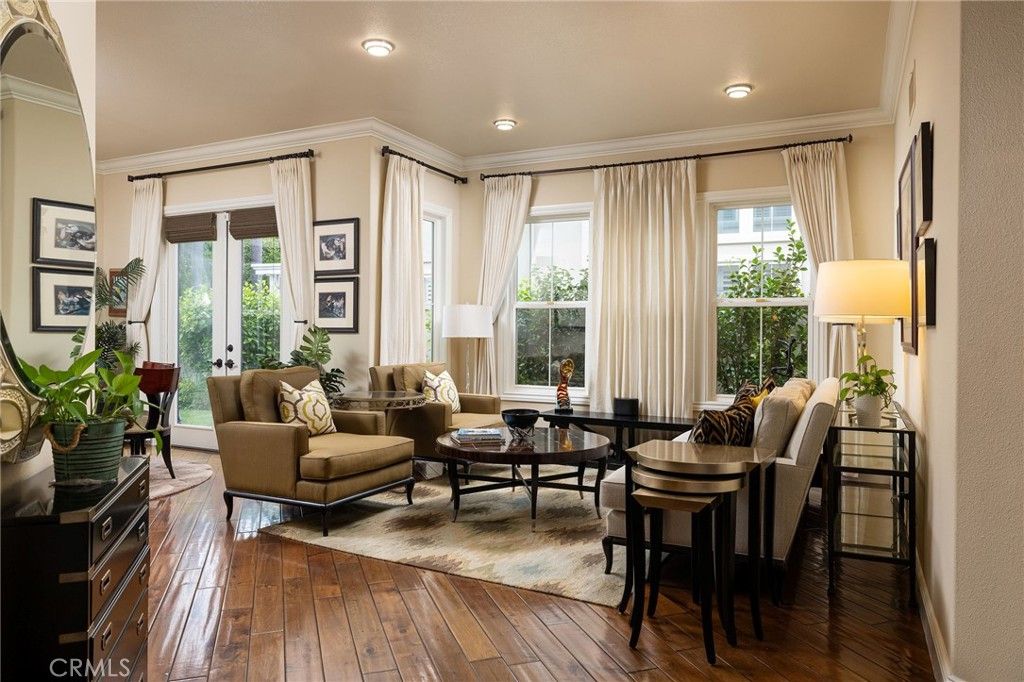 Dining room, Interior, Living room, Recessed Lighting, Wood Texture Flooring