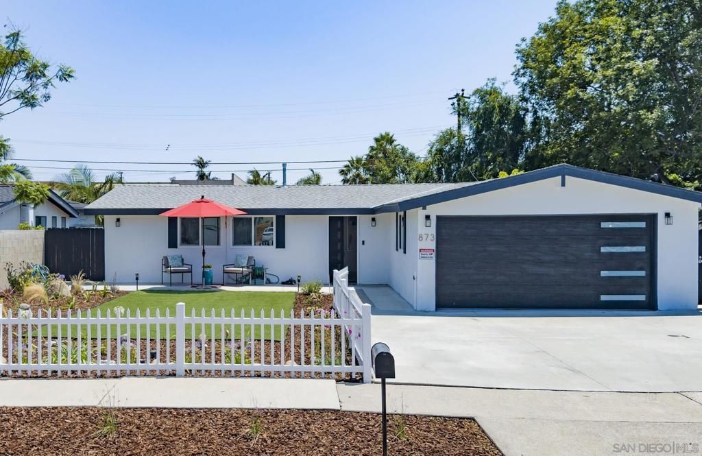 Attached, Backyard, Exterior, Facade, Ranch
