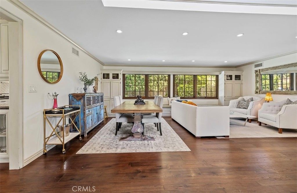Dining room, Interior, Living room, Recessed Lighting, Wood Texture Flooring