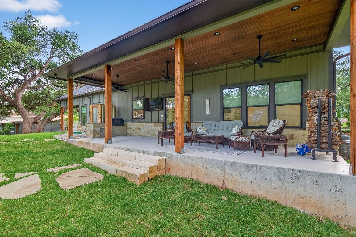 Backyard, Exterior