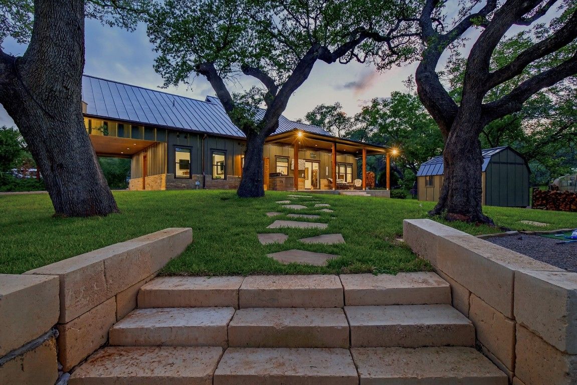 Backyard, Exterior