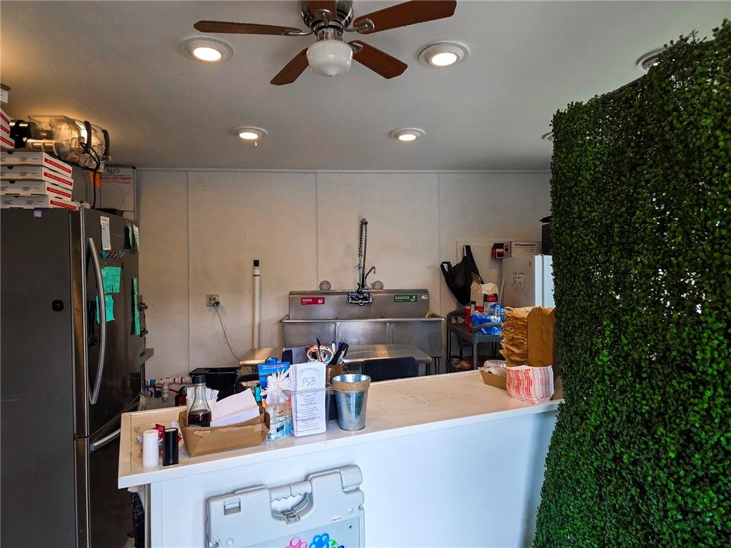Interior, Kitchen, Recessed Lighting