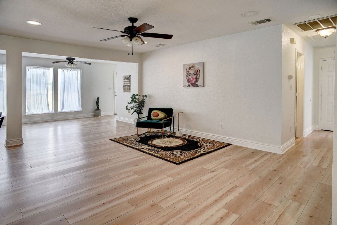 Interior, Recessed Lighting, Wood Texture Flooring