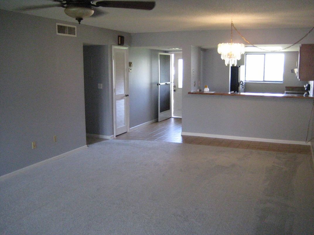 Chandelier, Empty room, Interior, Kitchen
