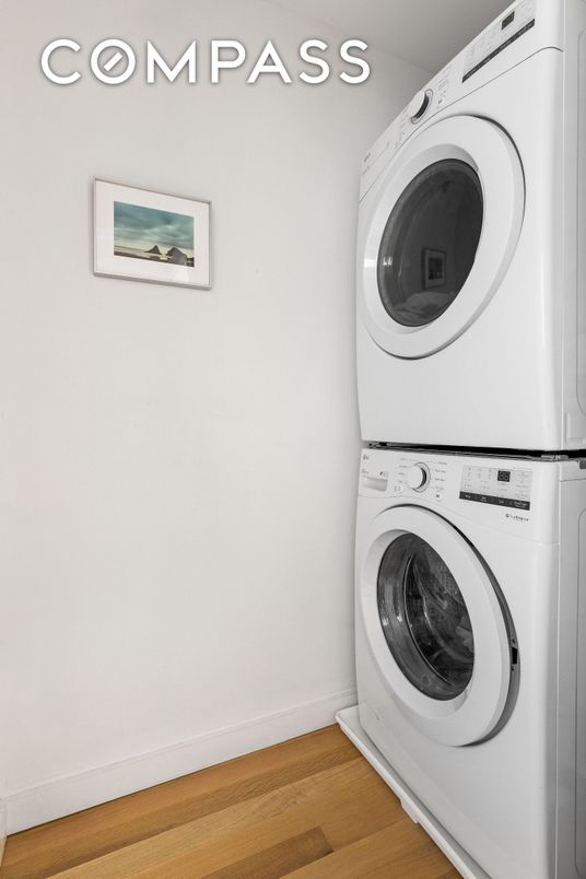 Interior, Utility Closets, Washer, Wood Texture Flooring