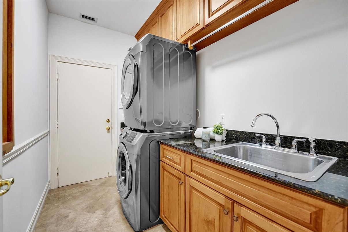 Interior, Washer