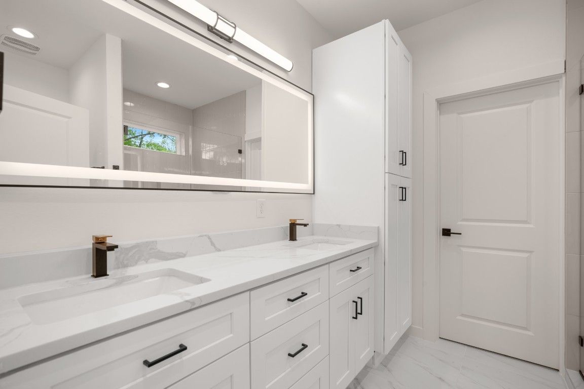 Bathroom, Dual Sink Vanities, Interior, Marble, Recessed Lighting