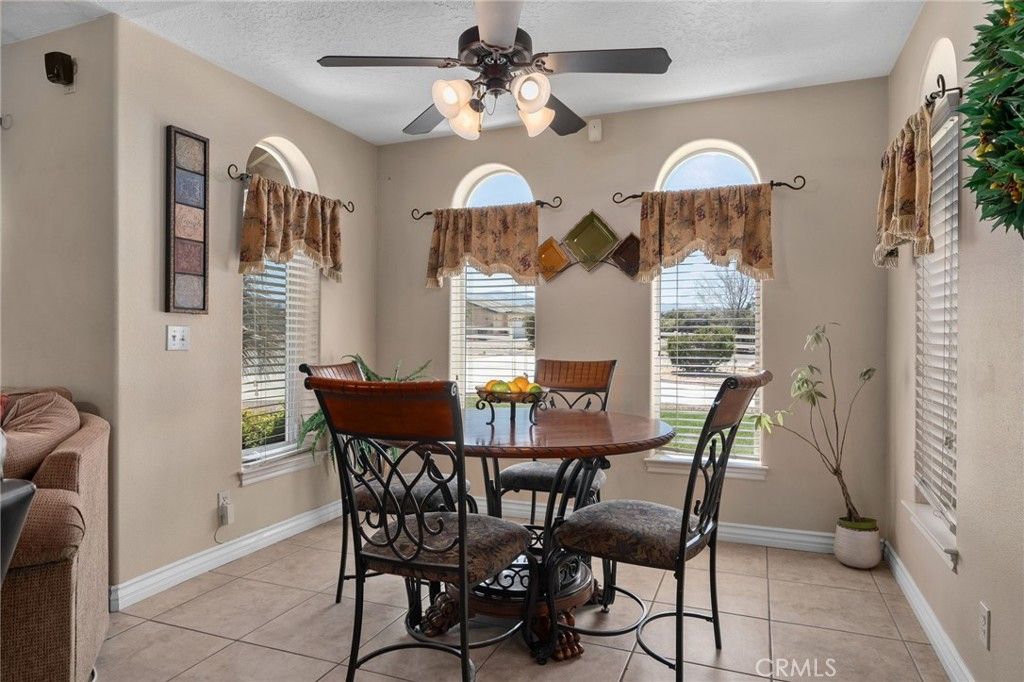 Dining room, Interior
