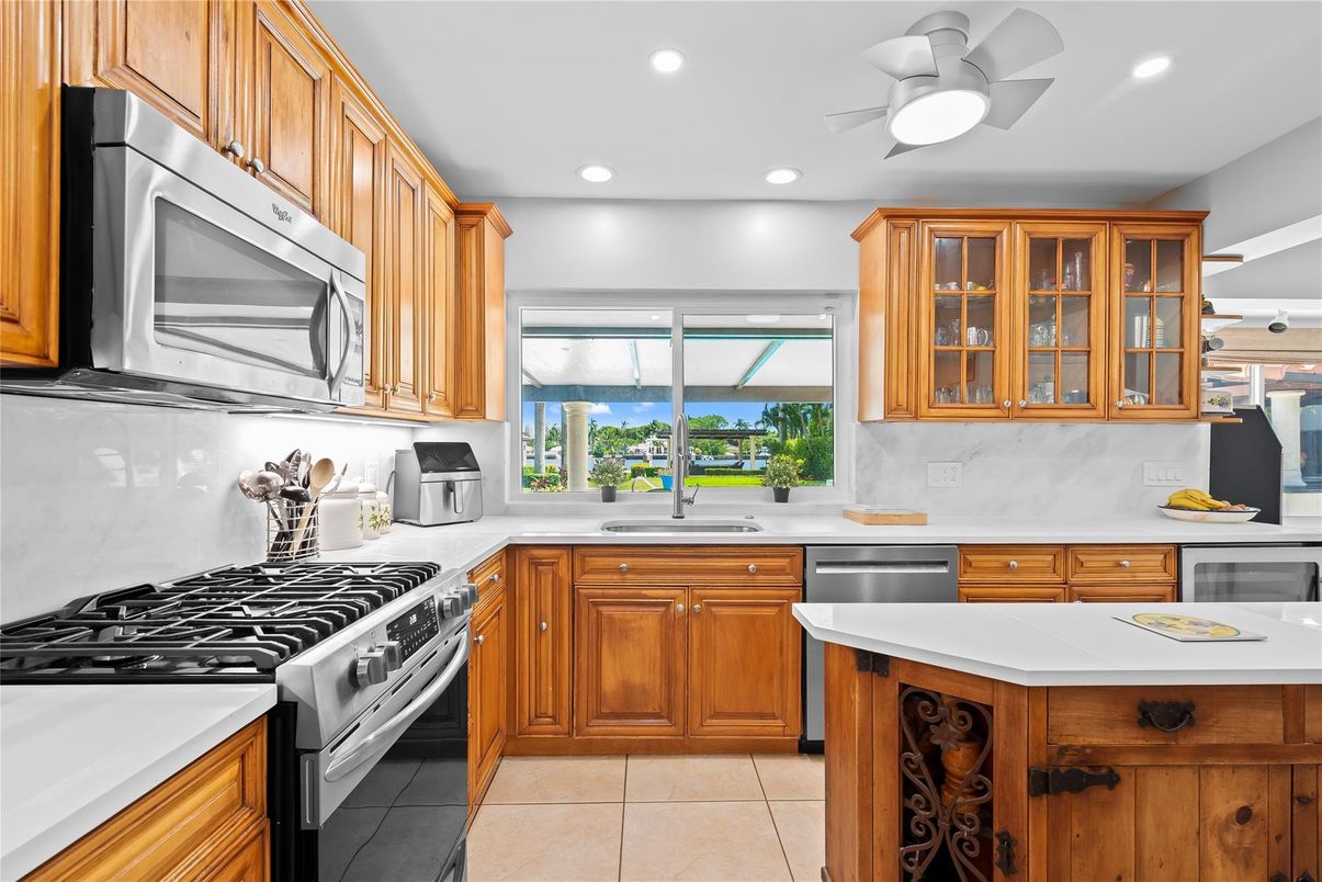 Interior, Kitchen, Recessed Lighting, Stainless Steel Appliances, Water