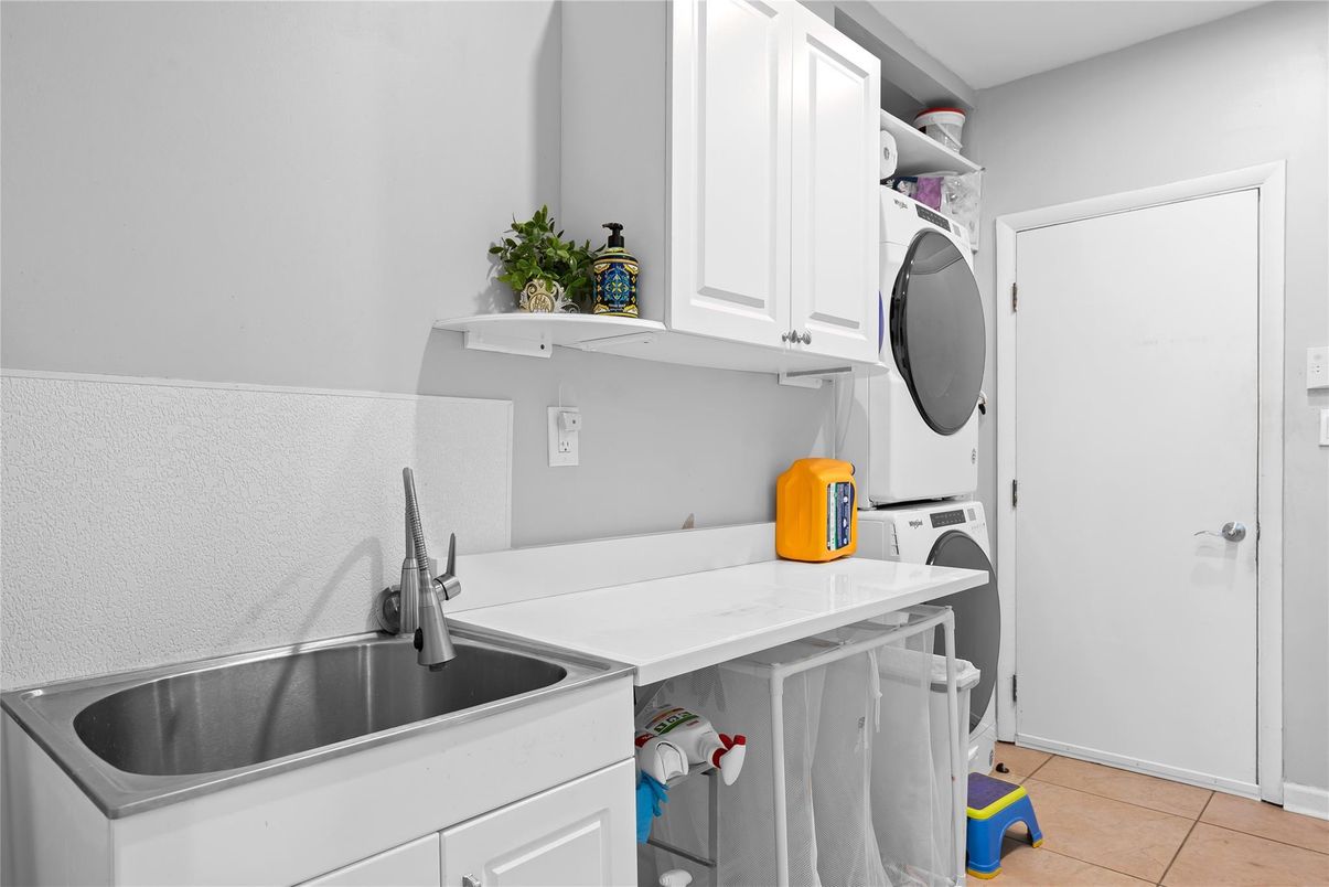 Interior, Kitchen, Washer