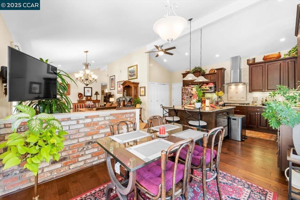 Chandelier, Dining room, Interior, Kitchen, Pendant Lights, Recessed Lighting, Wood Texture Flooring