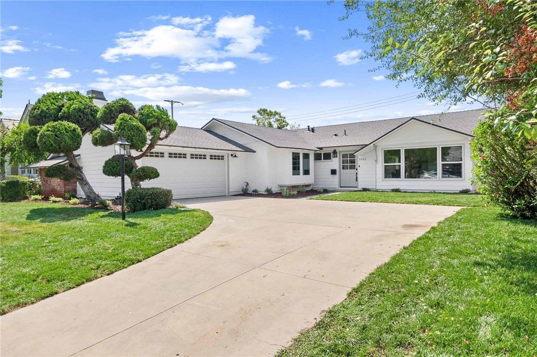 Attached, Backyard, Exterior, Facade, Ranch