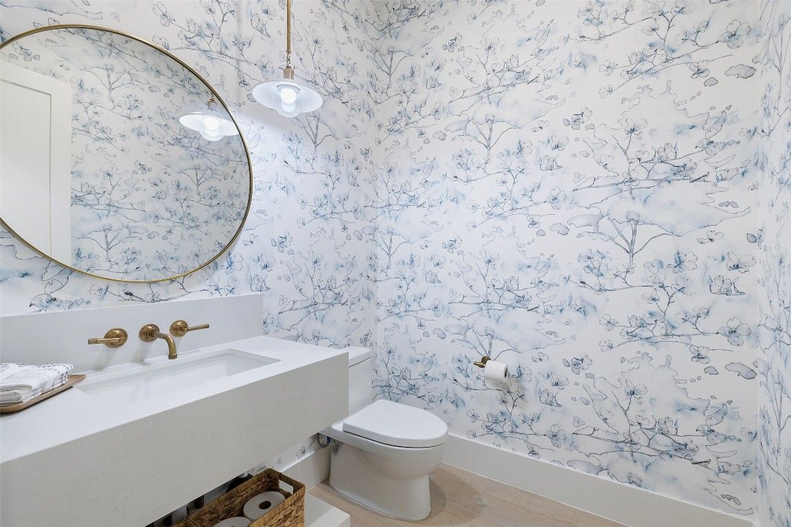 Bathroom, Interior, Pendant Lights