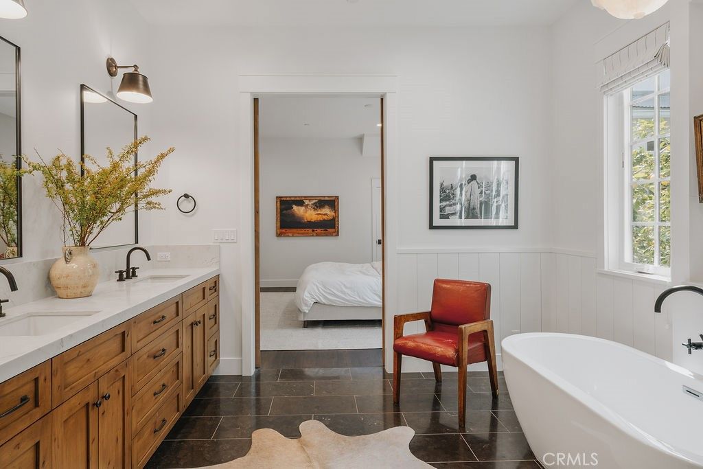 Bathroom, Dual Sink Vanities, Free Standing Baths, Interior