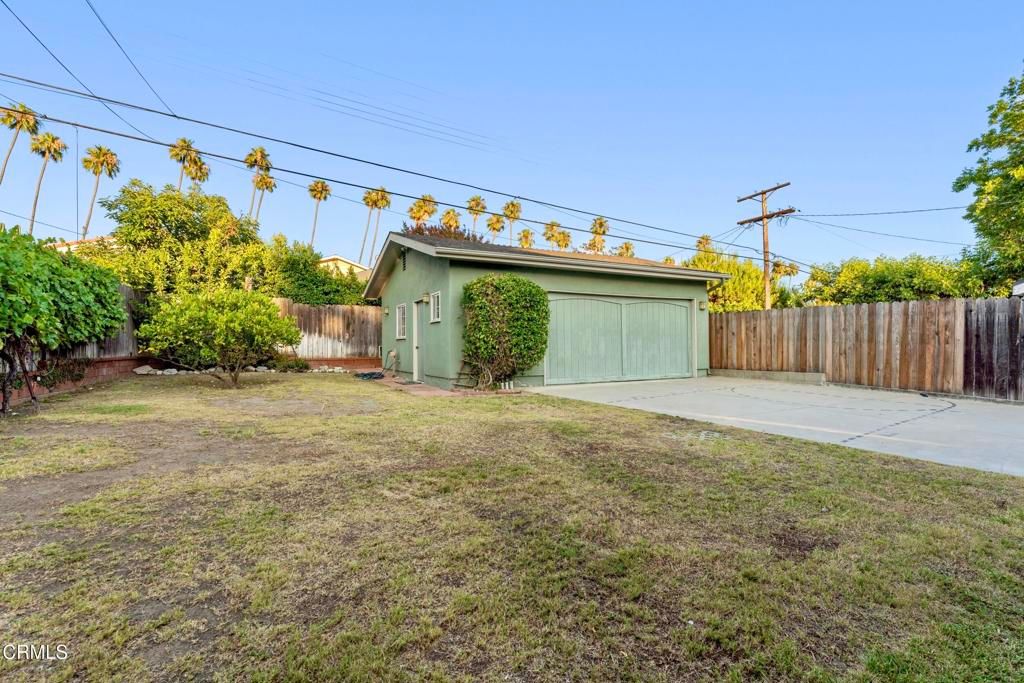 Backyard, Detached Garage, Exterior