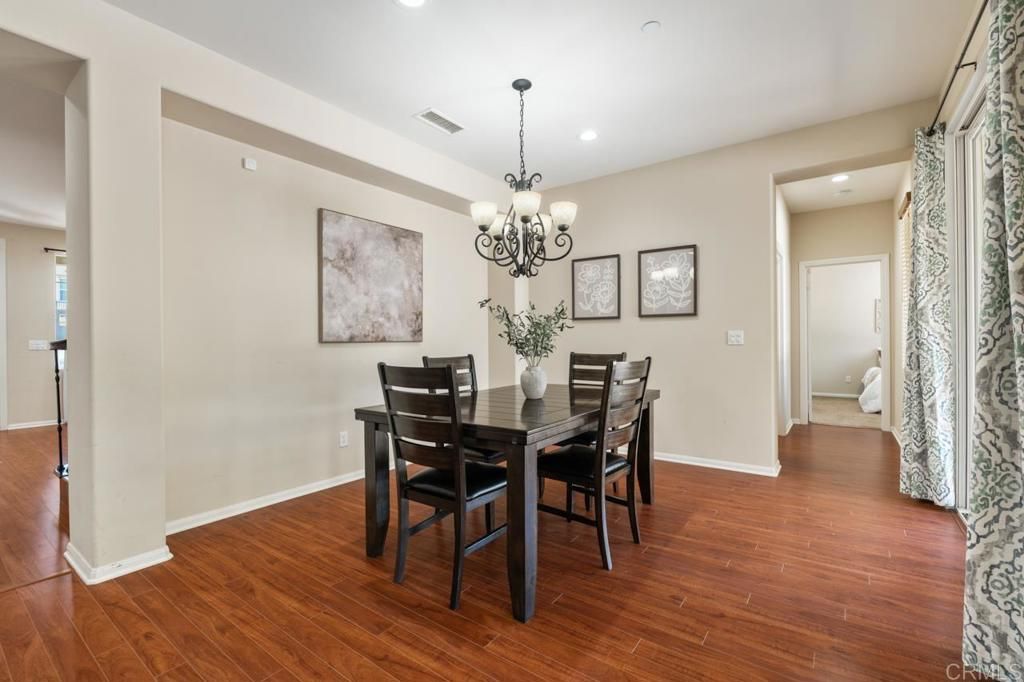 Chandelier, Dining room, Interior, Recessed Lighting, Wood Texture Flooring