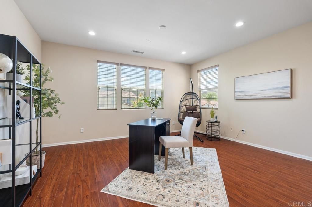 Home Office, Interior, Recessed Lighting, Wood Texture Flooring