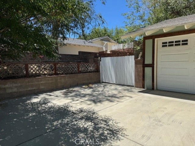 Detached Garage, Exterior