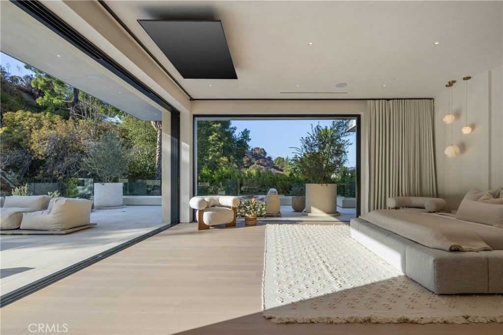 Interior, Pendant Lights, Recessed Lighting, Wood Texture Flooring