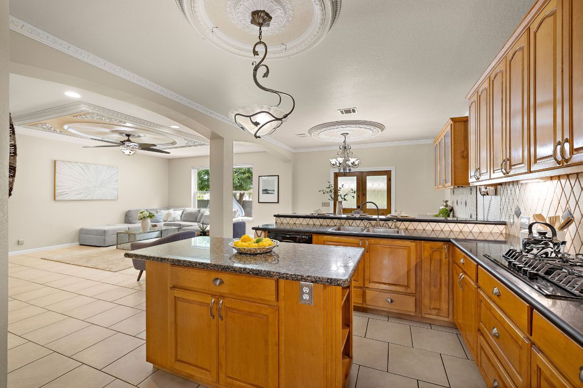 Chandelier, Interior, Kitchen, Living room, Recessed Lighting