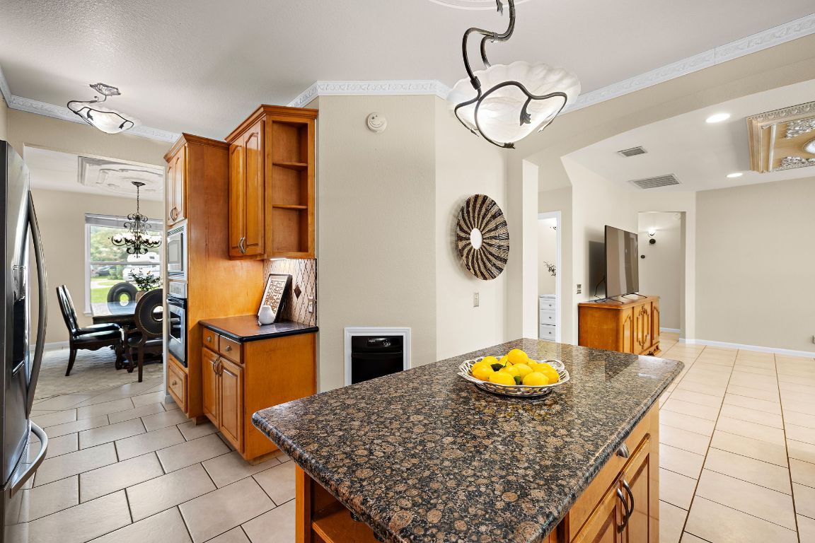 Dining room, Interior, Kitchen, Recessed Lighting