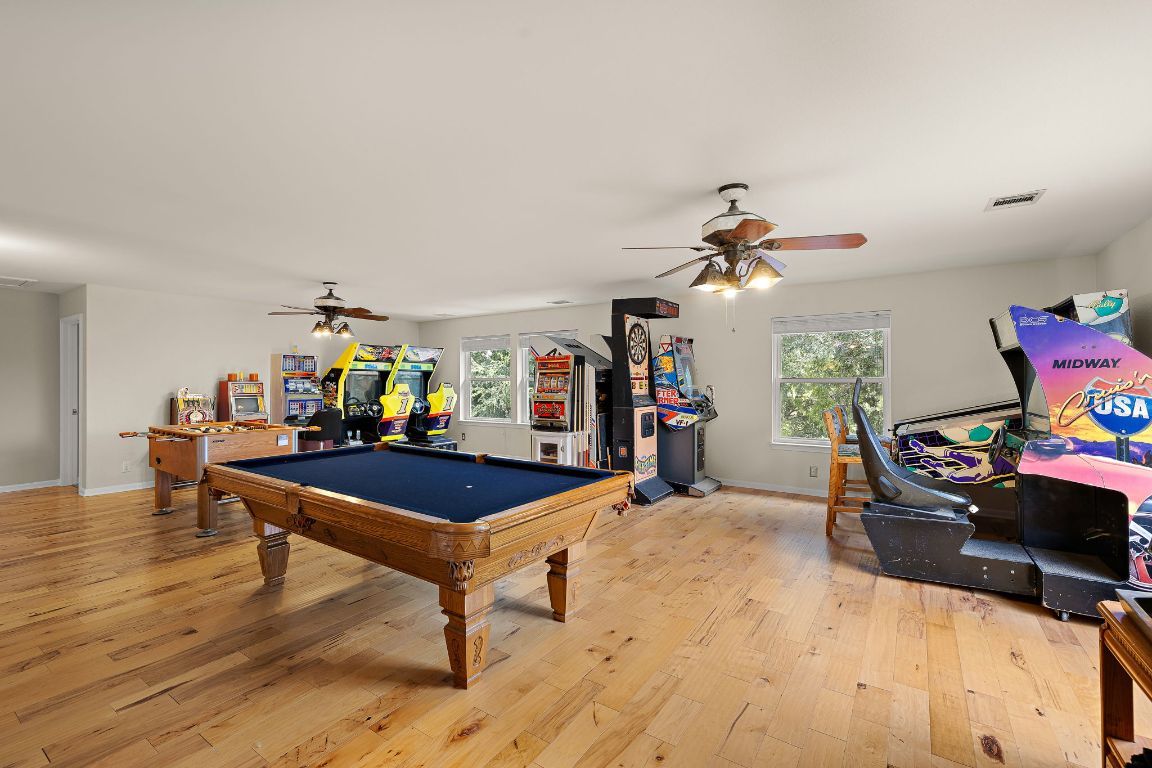 Billiard Table, Game Room, Interior, Wood Texture Flooring