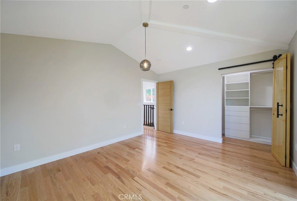 Empty room, Interior, Pendant Lights, Recessed Lighting, Wood Texture Flooring