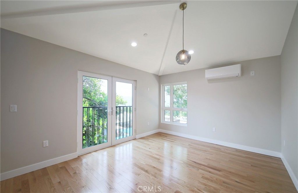 Empty room, Interior, Pendant Lights, Recessed Lighting, Wood Texture Flooring
