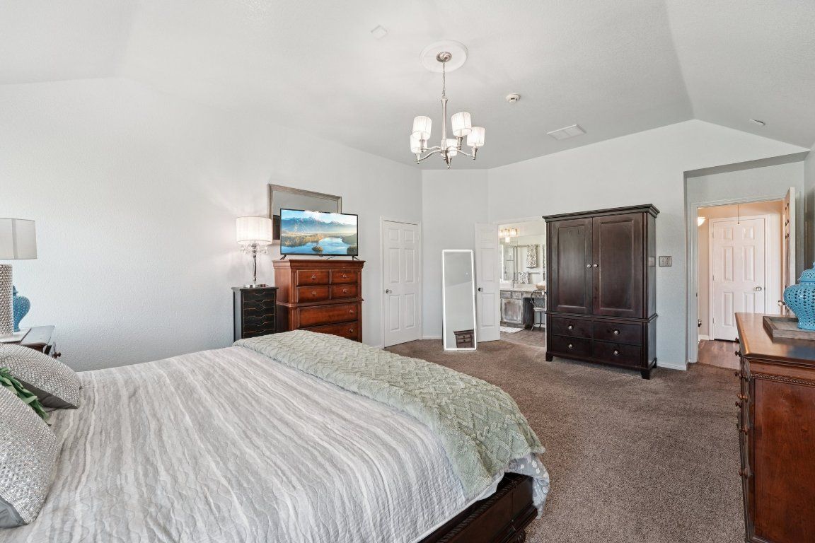 Bedroom, Chandelier, Interior, Pendant Lights