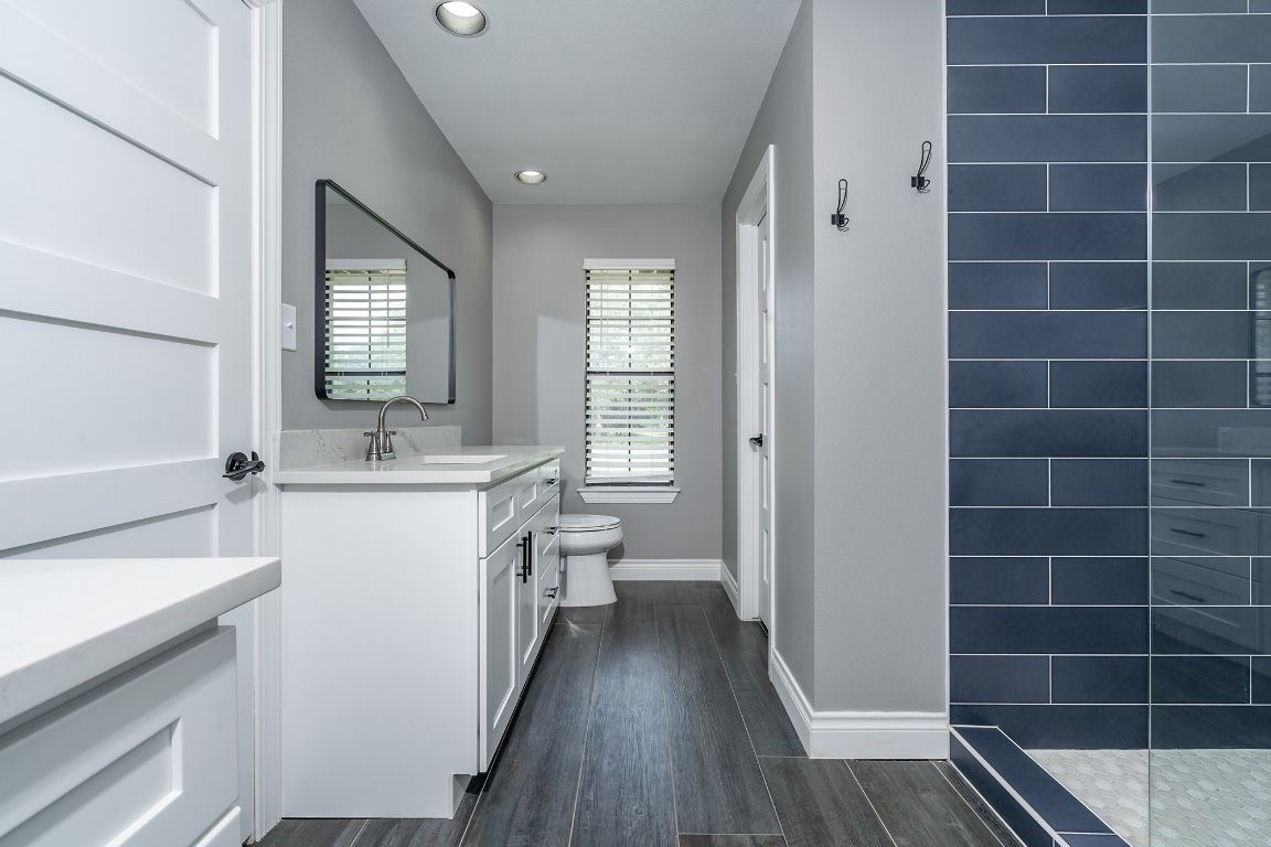 Bathroom, Interior, Recessed Lighting, Wood Texture Flooring