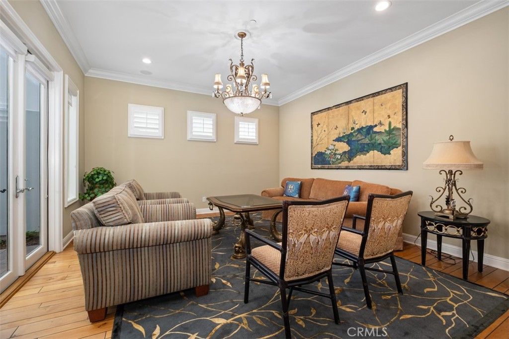 Chandelier, Dining room, Interior, Recessed Lighting, Wood Texture Flooring
