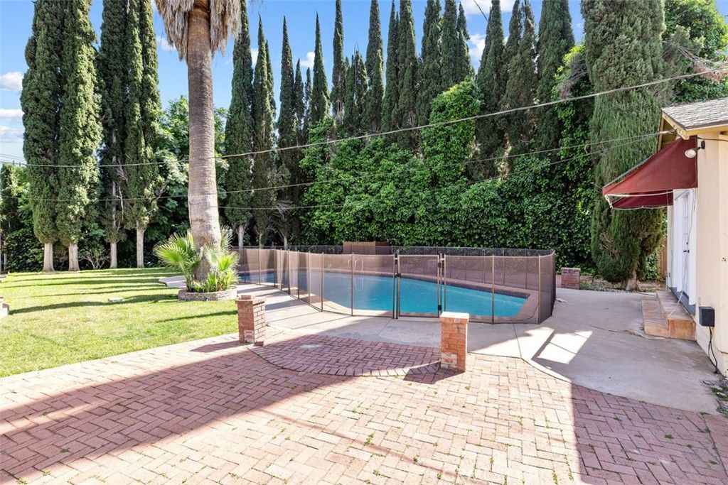 Backyard, Exterior, Pool