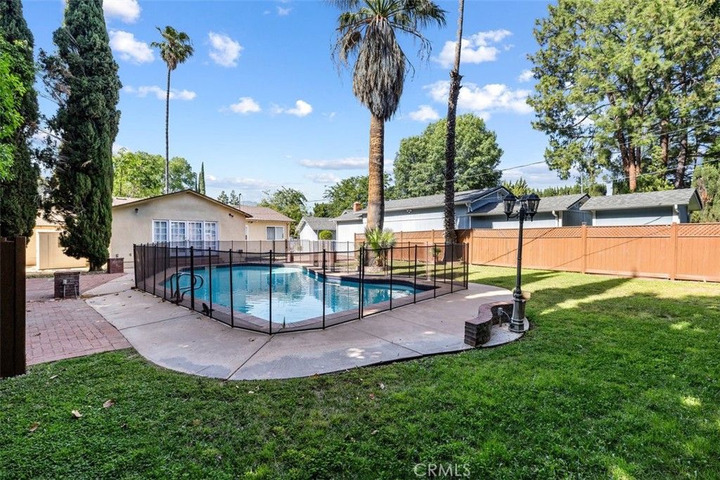 Backyard, Exterior, Pool