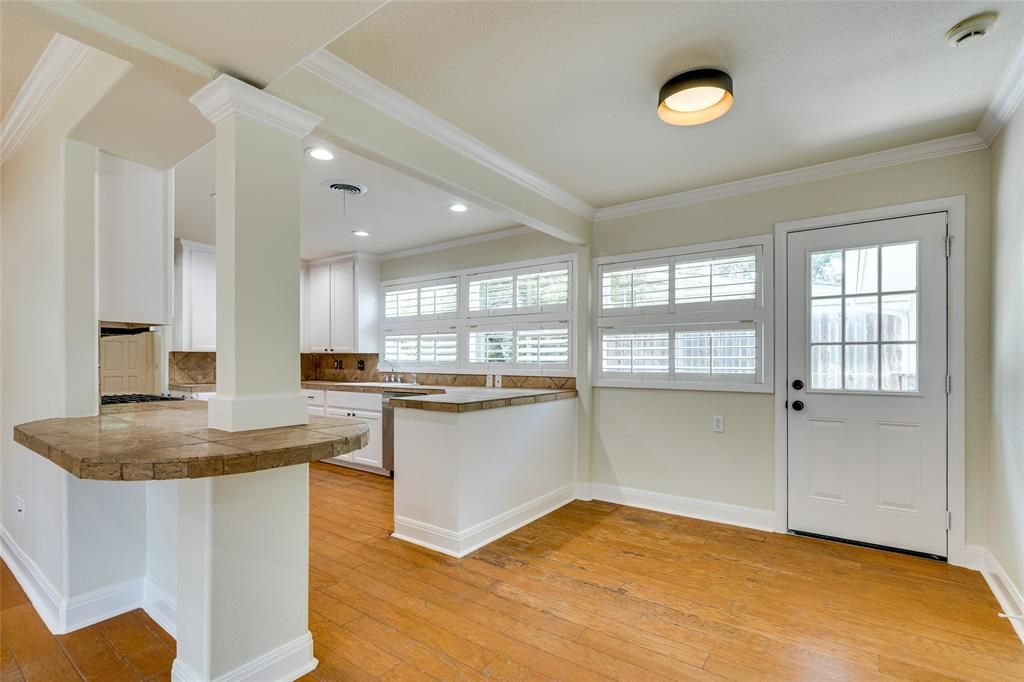 Interior, Kitchen, Recessed Lighting, Wood Texture Flooring