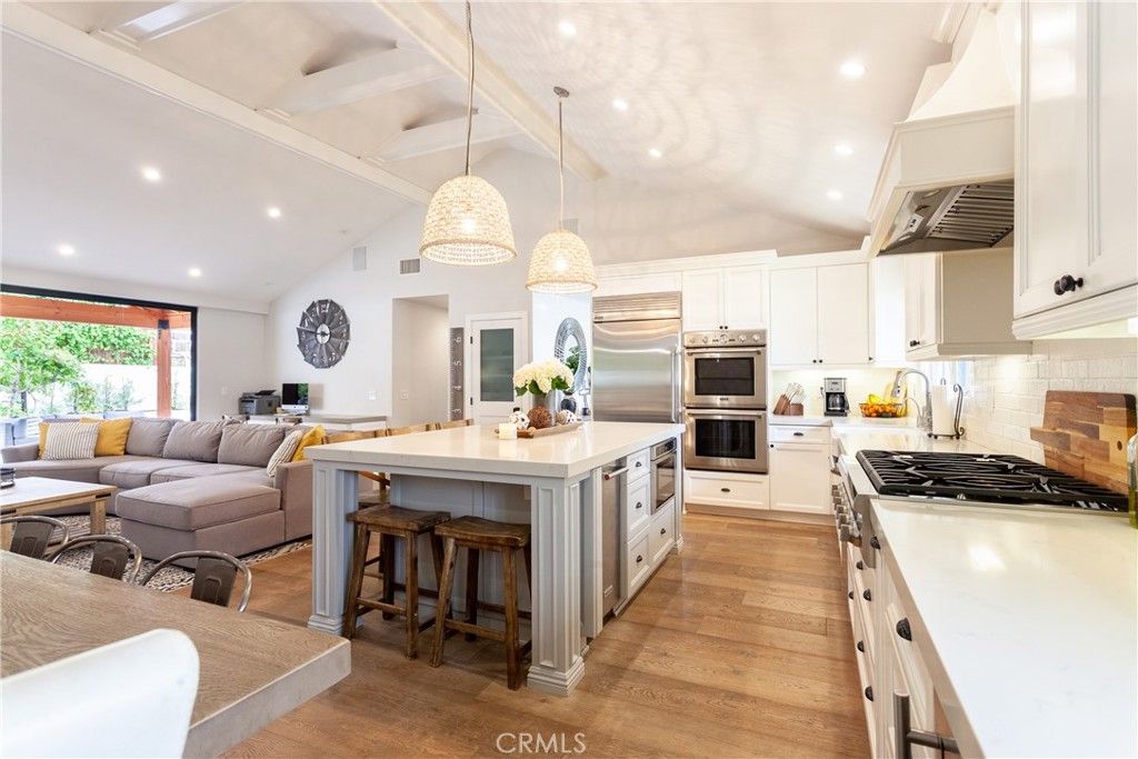 Interior, Kitchen, Living room, Pendant Lights, Recessed Lighting, Stainless Steel Appliances, Wood Texture Flooring