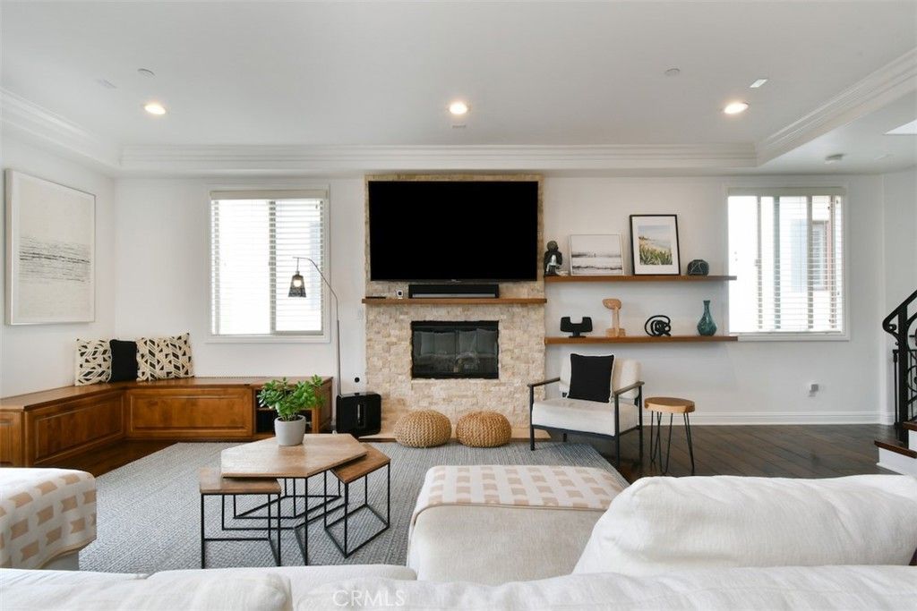 Fireplace, Interior, Living room, Recessed Lighting, Wood Texture Flooring