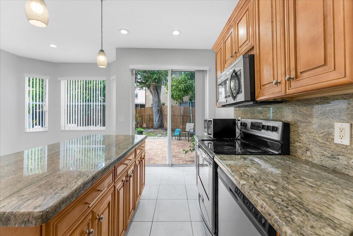 Interior, Kitchen, Pendant Lights, Recessed Lighting