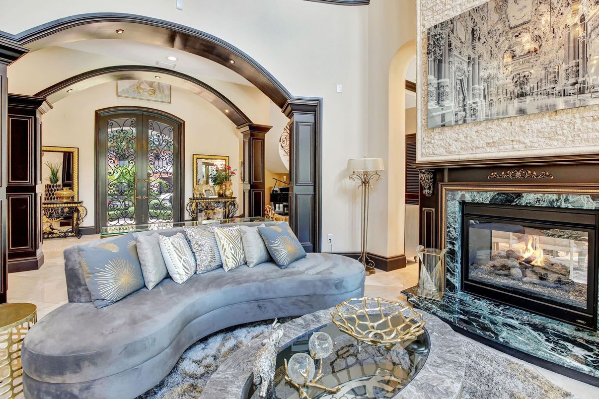 Fireplace, Interior, Living room, Recessed Lighting